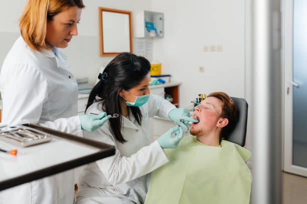 Best Cracked Tooth Emergency Dentist  in Napoleon, OH